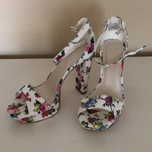 David's Bridal Shoes - 🆕David’s Bridal Floral Ankle Strap